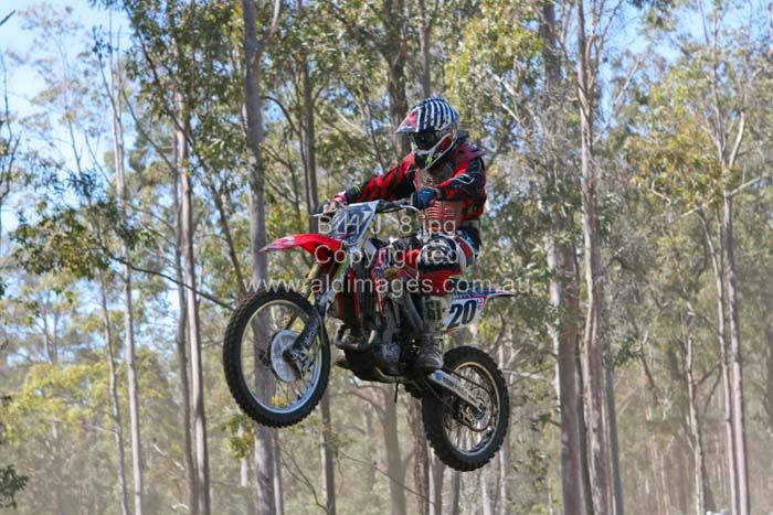 678x444 pixels (87K)